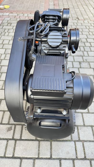 Продам компресор повітряний Dnipro-M AC-50 VG, є гарантія