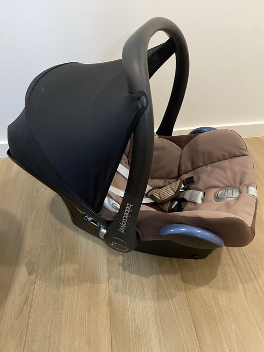 Carrinho de passeio, babycock e isofix MAXI COSI