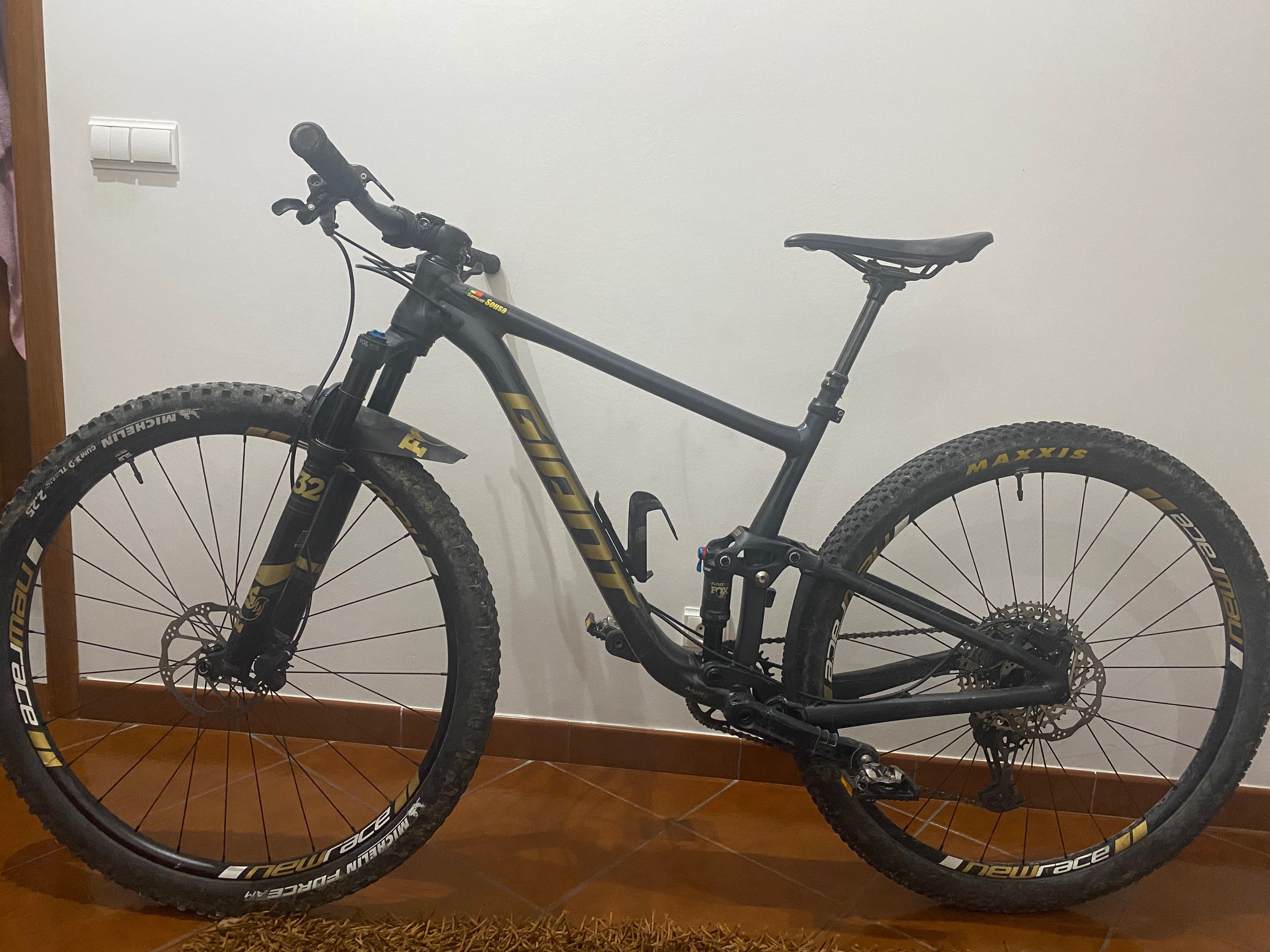 Bicicleta BTT Giant