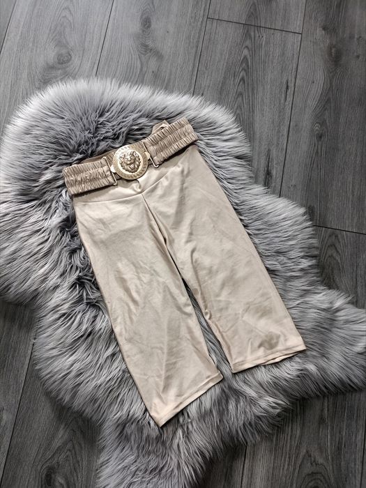 Beżowe kolarki pasek złota klamra lycra la monne