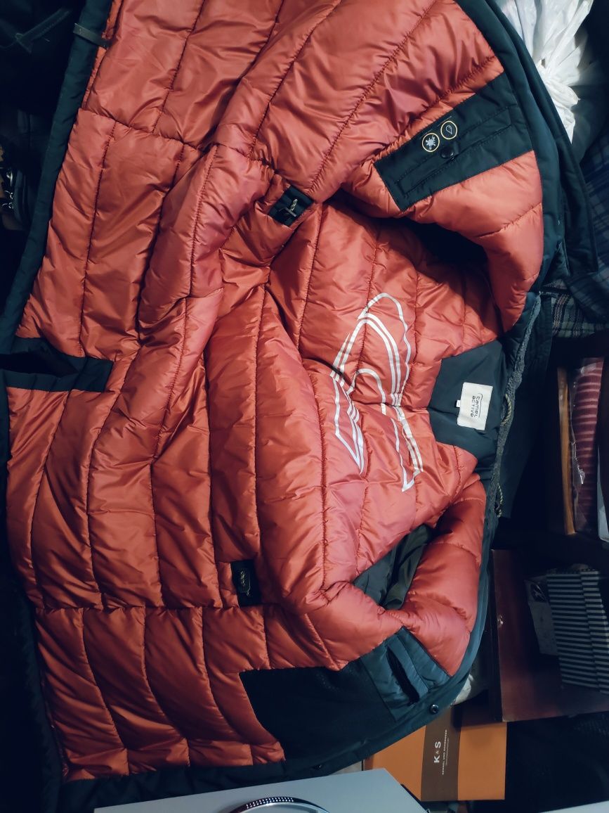 Продам зимнюю куртку Camel Active