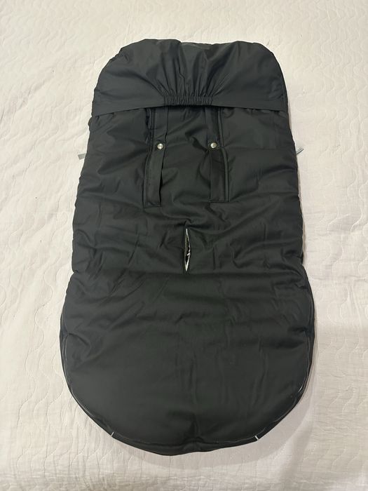 Зимовий конверт в прогулянкову коляску на овчині