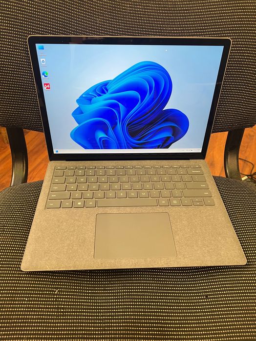 Продам ноутбук Microsoft Surface Laptop 4