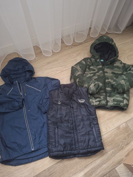 3x Kurtka przejściowa, bezrękawnik, i przeciwdeszczowa rozmiar 122/128