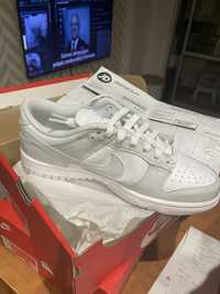 Dunk low photon dust white 41