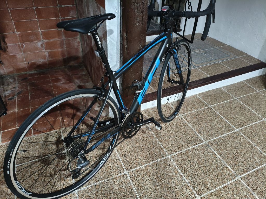 Bicicleta Estrada BH SPHENE (vendo à melhor oferta)