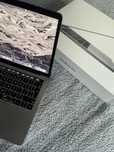 MacBook Pro 13” (2019) z Touch Barem – 16 GB RAM, 512 GB SSD