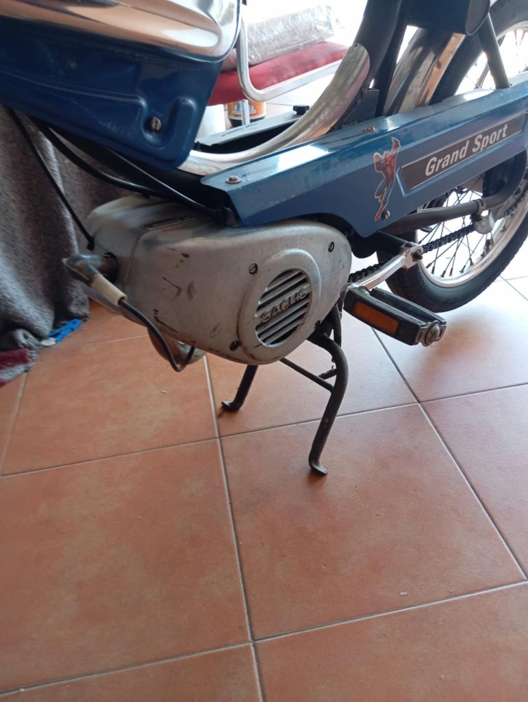 Sachs com pedais e 2 mudanças de mão