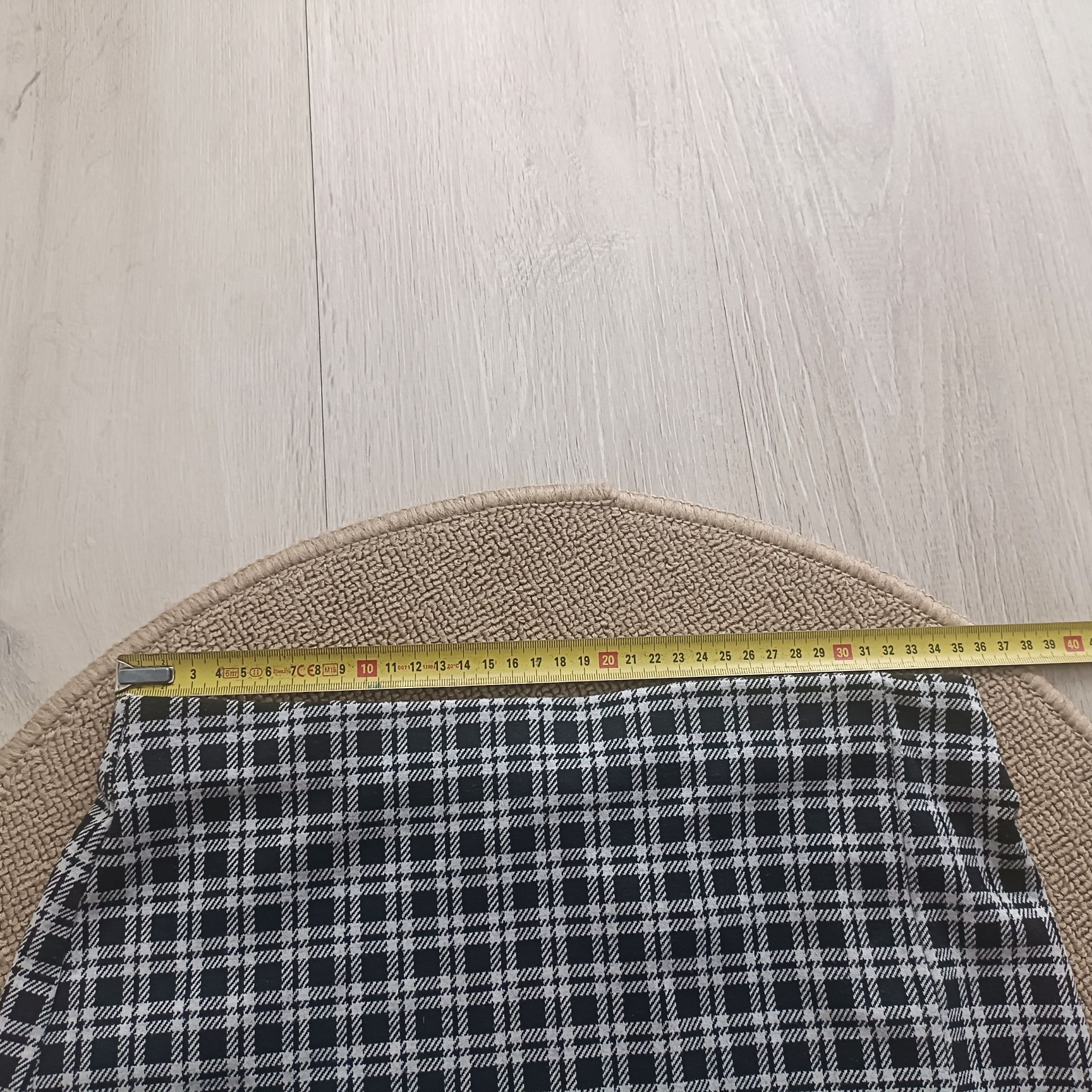 Spódniczka mini, z nacięciem, w kratkę, rozmiar S
