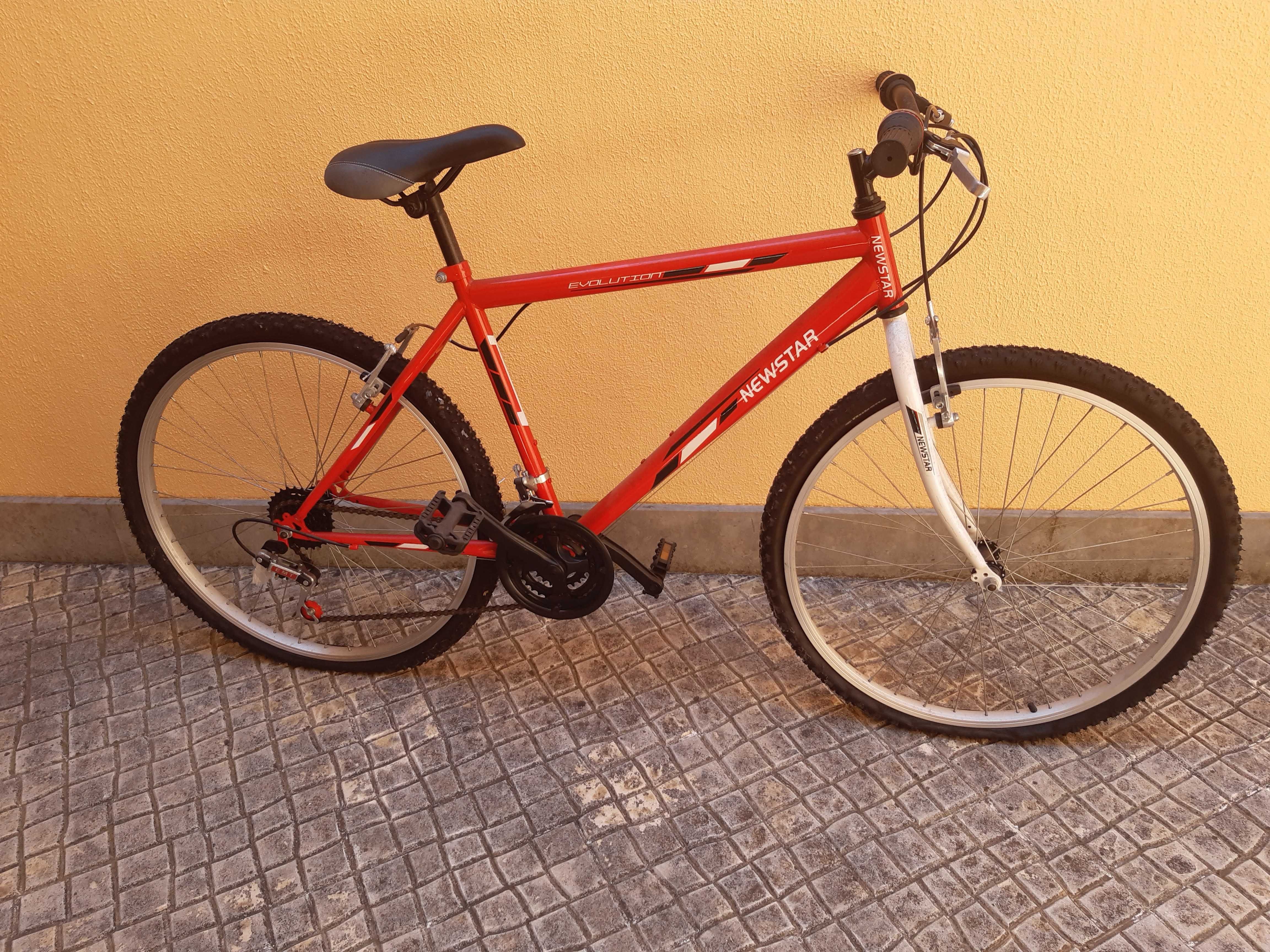 Bicicleta Marca NEWSTAR, Modelo Evolution, 12 Velocidades, bom estado