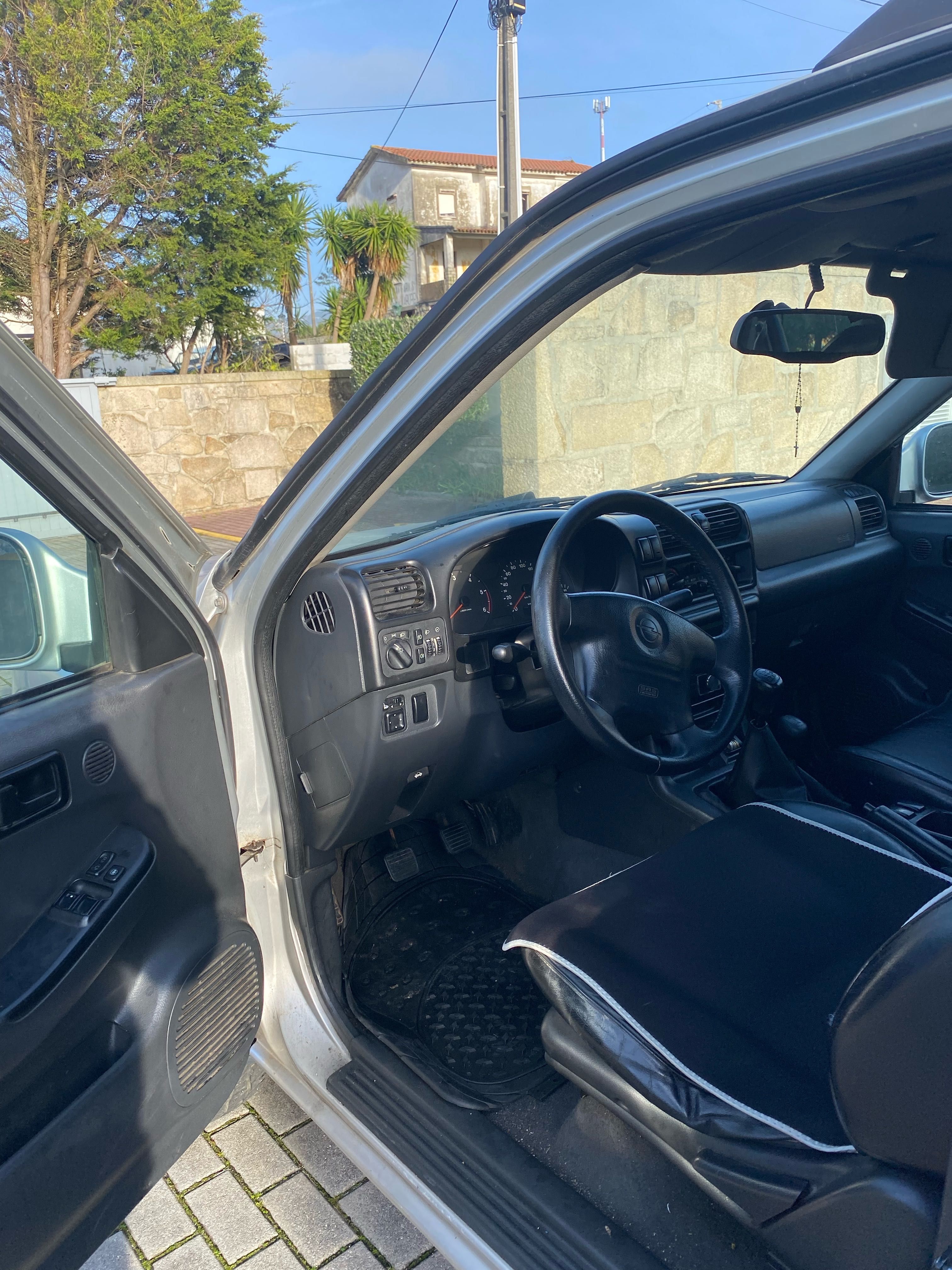 Opel Frontera b 2,2 rs sport