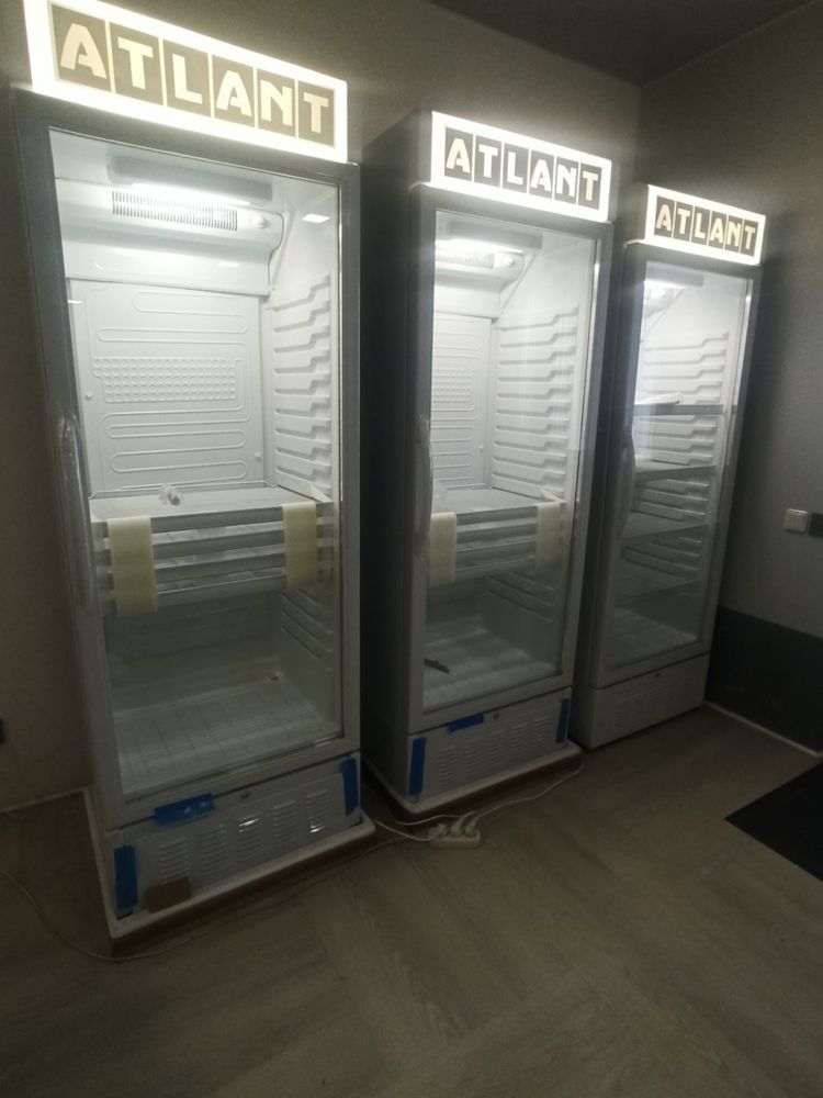 Холодильник витринный Атлант ХТ-1000