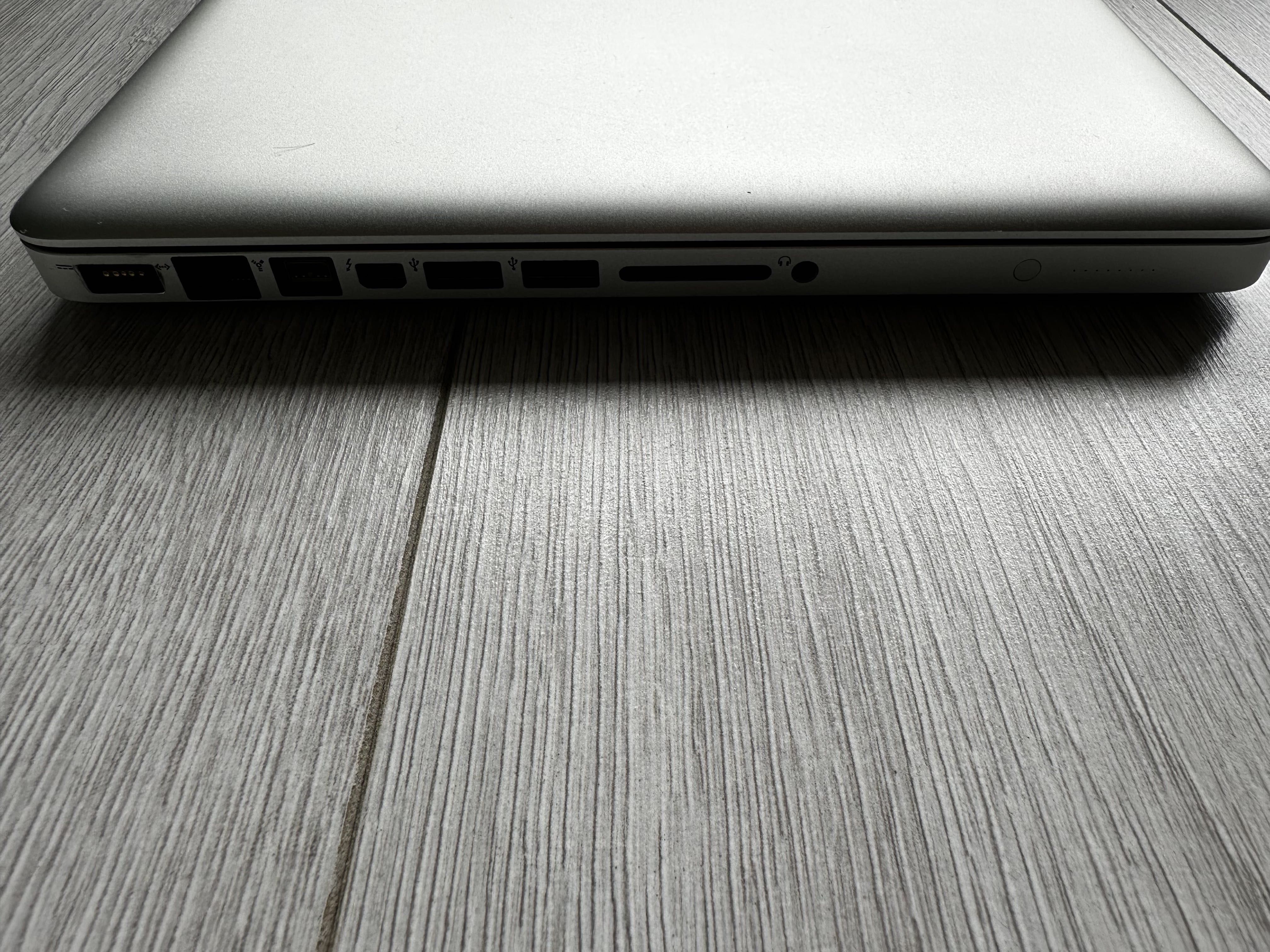USZKODZONY MacBook Pro 13" Early 2011 Intel Core i5 2.3 GHz 16 GB RAM