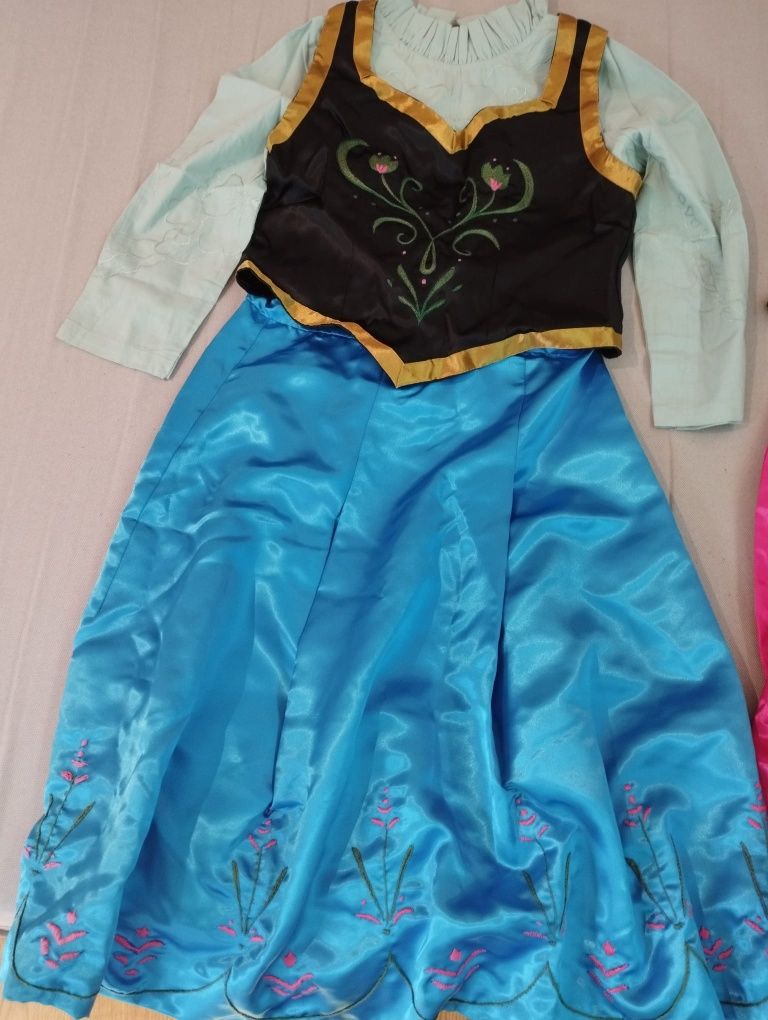 Roupa ana frozen