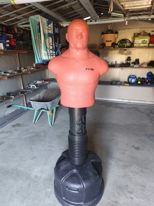 Манекен для боксу