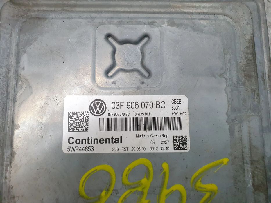 Centralina motor / ECU VOLKSWAGEN Golf VI (5K1)