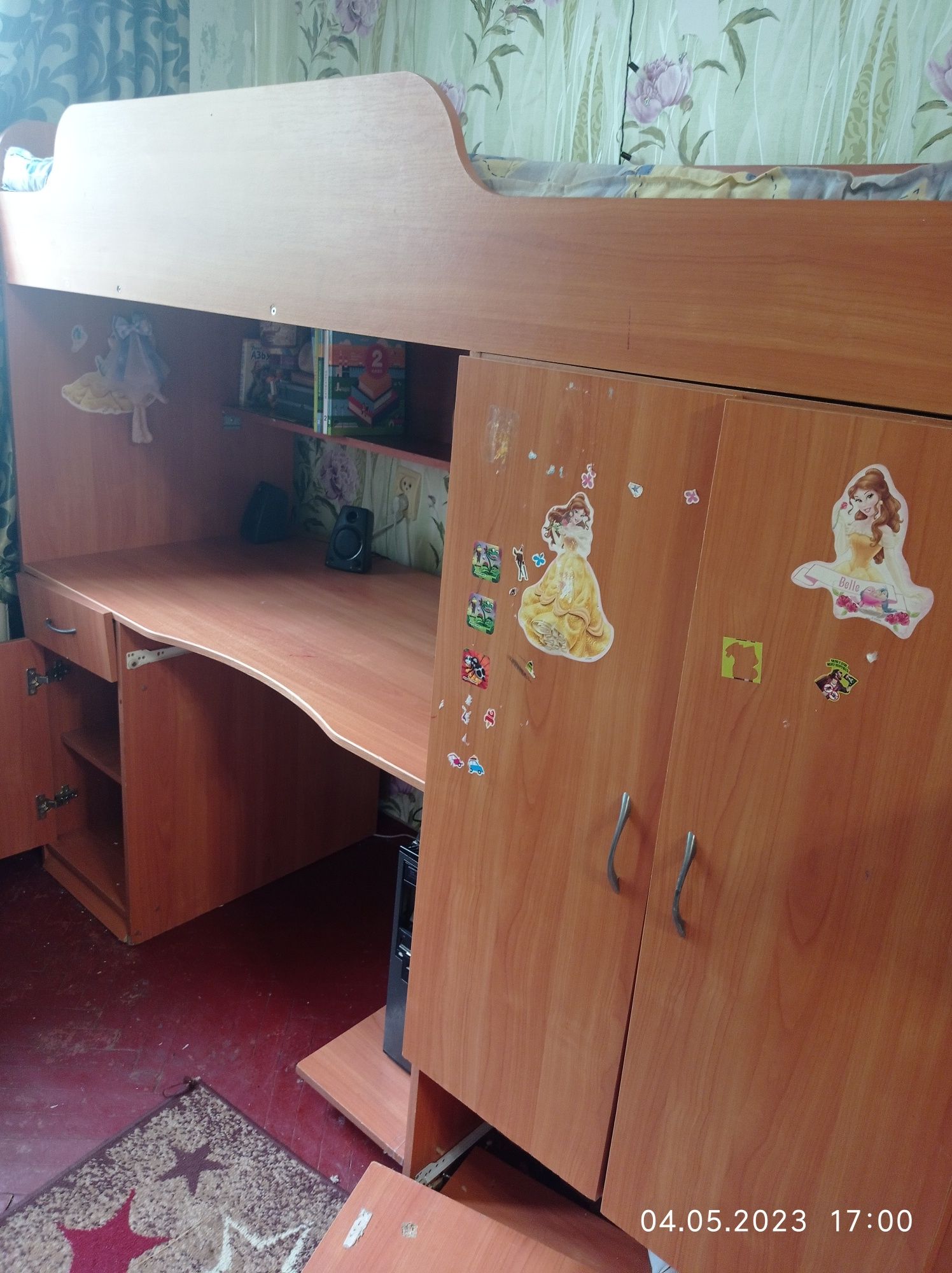 кровать совмеснас столом  детскоя