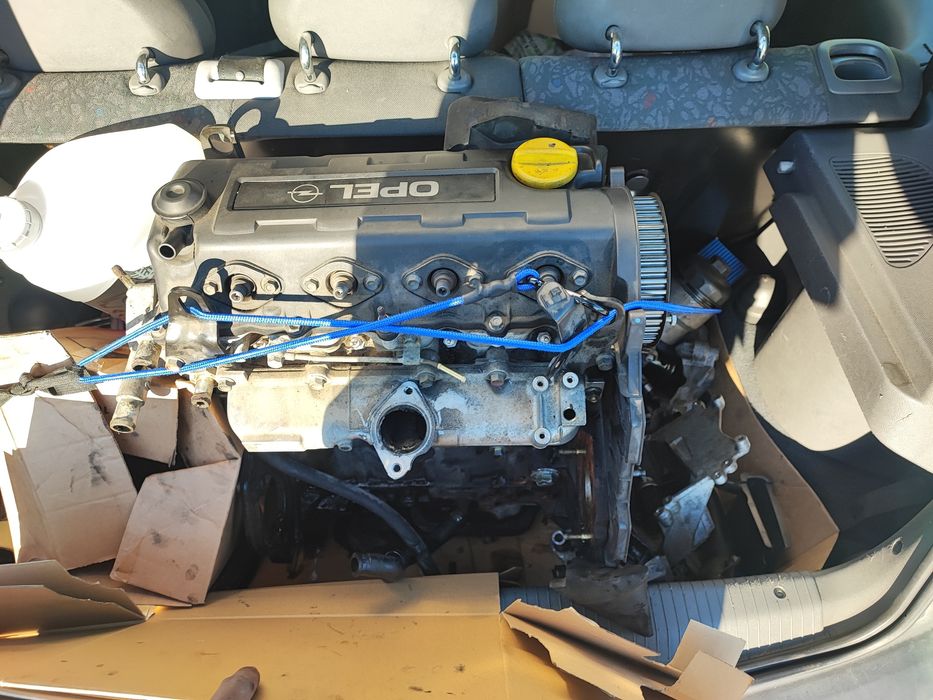 Motor Opel Corsa C 1.7DTI para peças.
