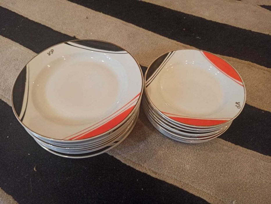 Тарелки красные СССР, набор