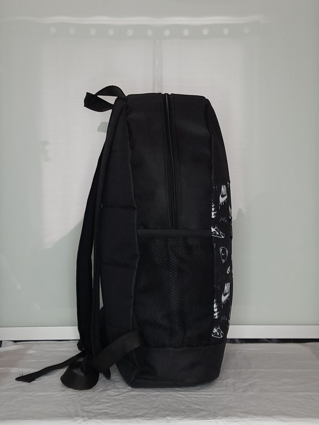 Чёрный рюкзак Nike