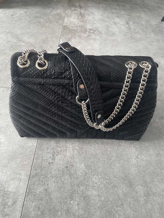 Torebka czarna wężowa