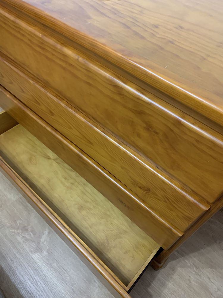 Cômoda 4 gavetas em pinho maciço