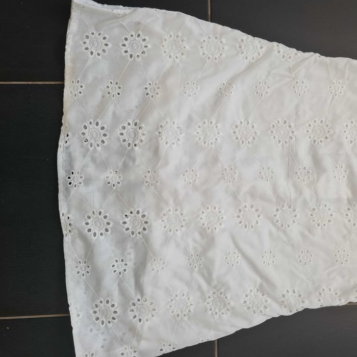 Biala sukienka dla dziewczynki 128/134