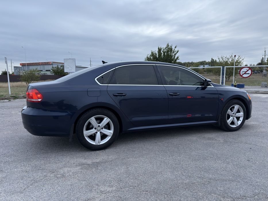 Volkswagen Passat Se 2013 Blue 2.5L