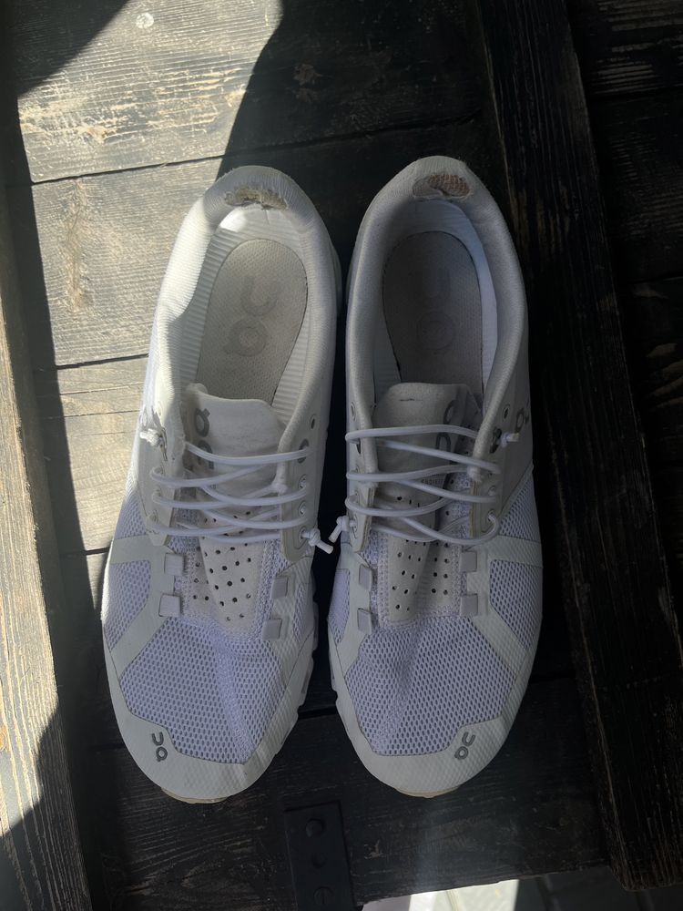 Buty on cloud biale
