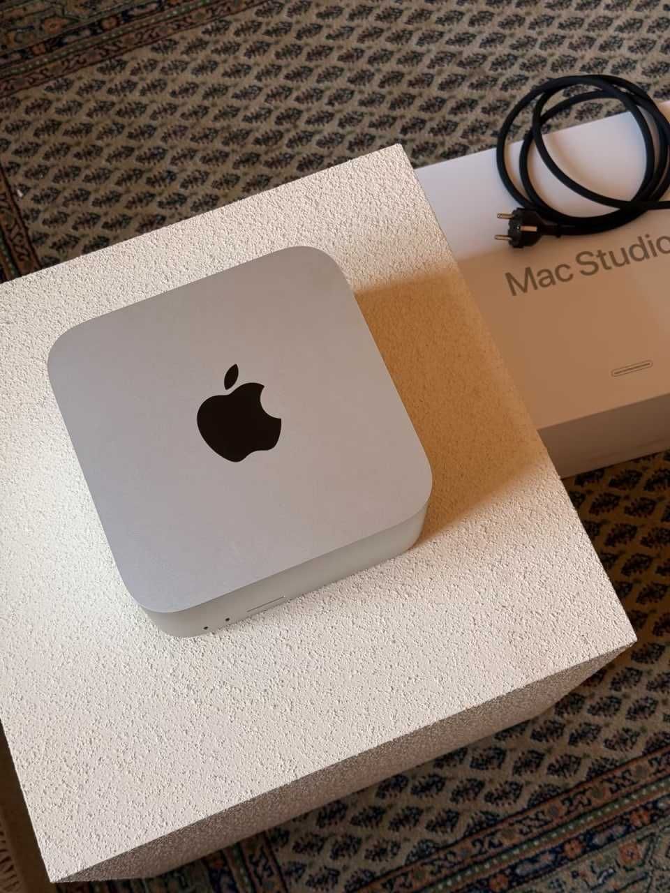Mac Studio M1 Max 64GB, 2TB, 10-core/32-core AppleCare+ 2027
