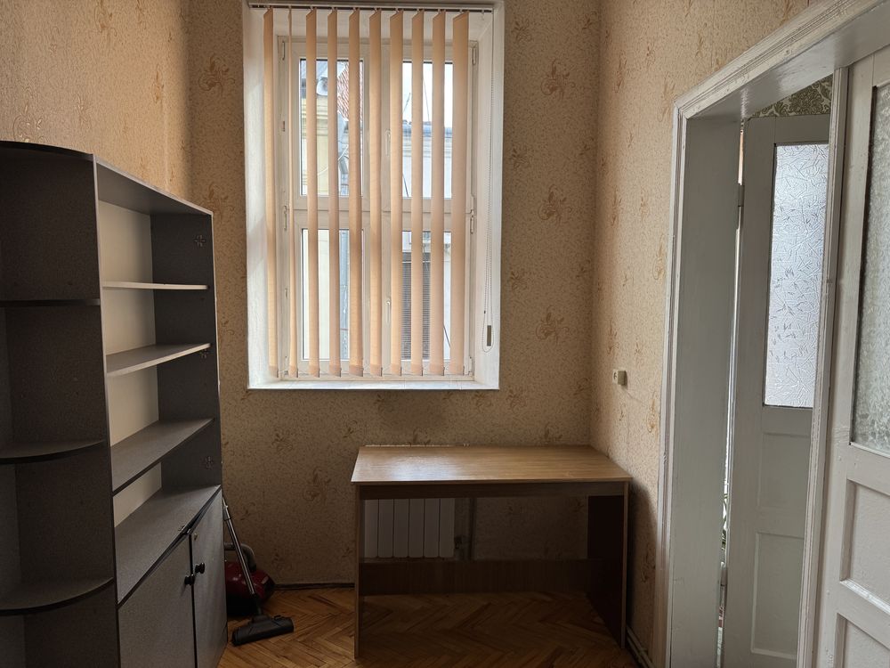 Оренда 3 кімнатної квартири в самому центрі м.Коломия стометрівка