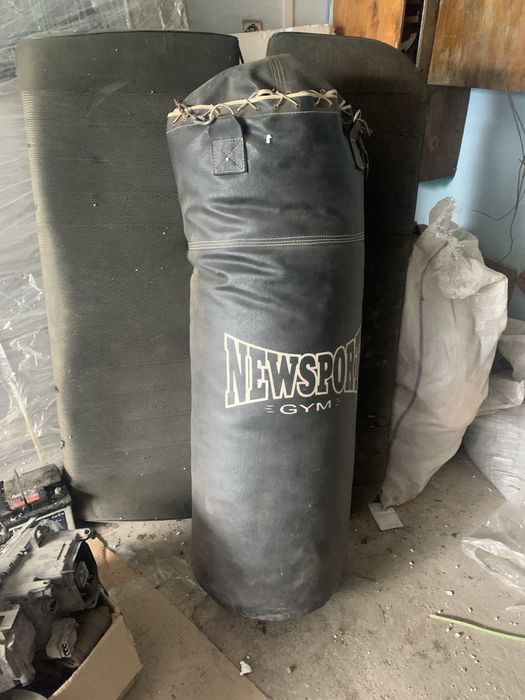 Боксерская груша ( мішок)