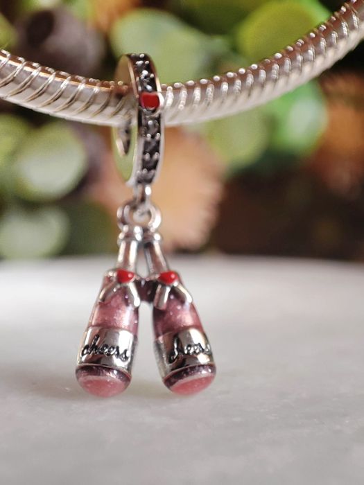 Charms na Pandora srebro 925 szampan proseco brokat butelka różowa róż
