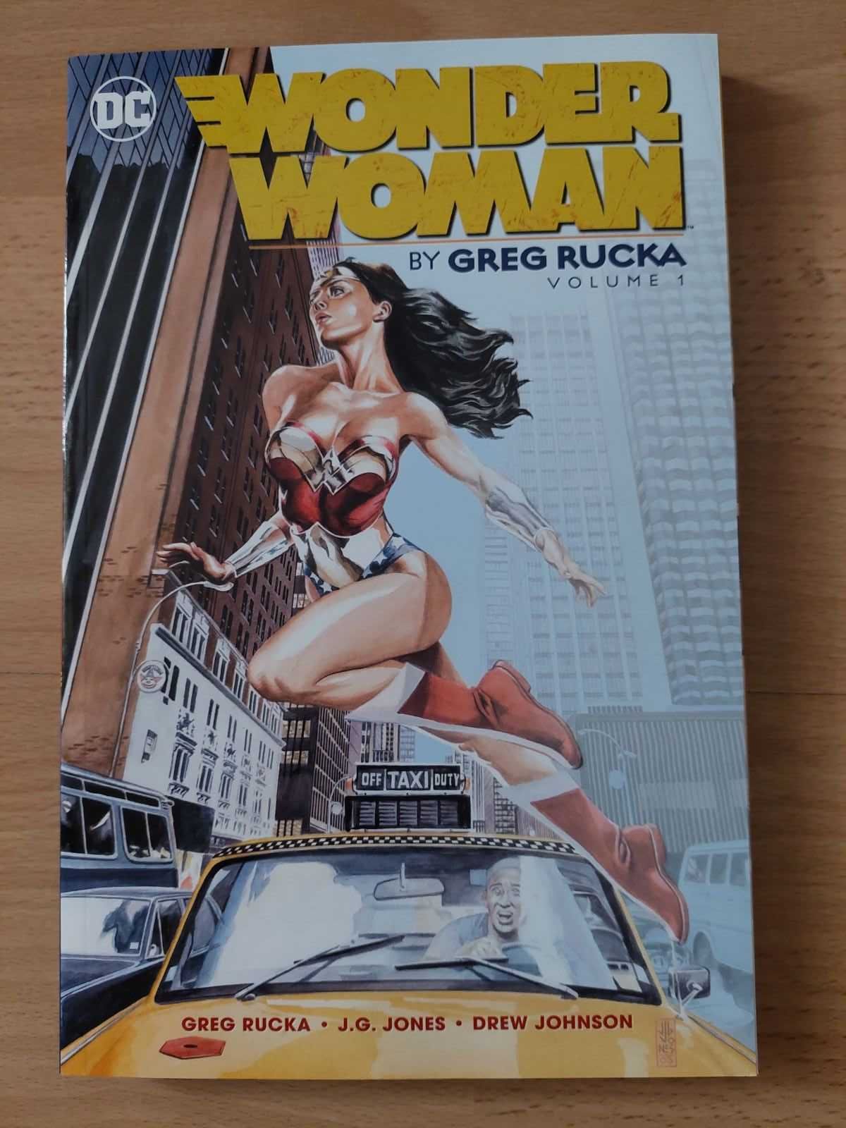 Wonder Woman by Greg Rucka vol 1 комікс