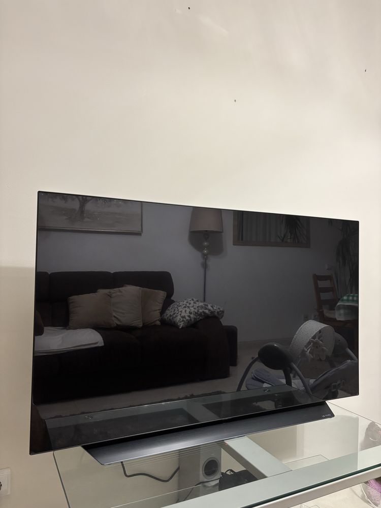 LG OLED TV 48C1 (COMO NOVA)
