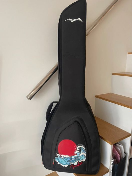 pokrowiec na gitarę elektryczną basową fender rock czarny z falami art