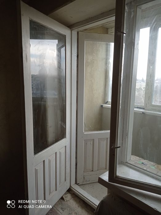 Двері і вікно на балкон