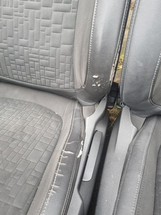 Na sprzedaż komplet foteli i boczków opel corsa e półskóry