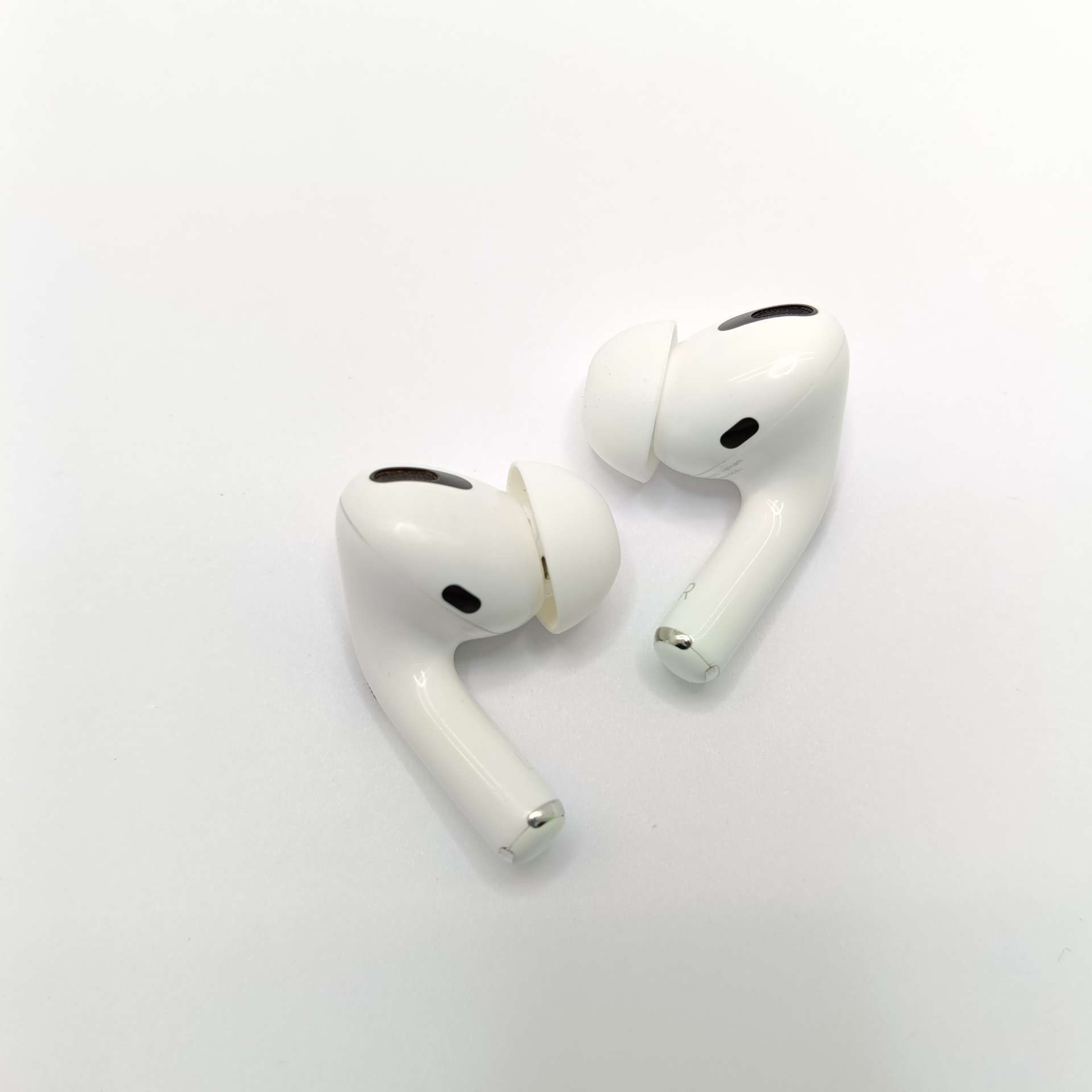 Słuchawki bezprzewodowe dokanałowe Apple AirPods Pro 1 gen