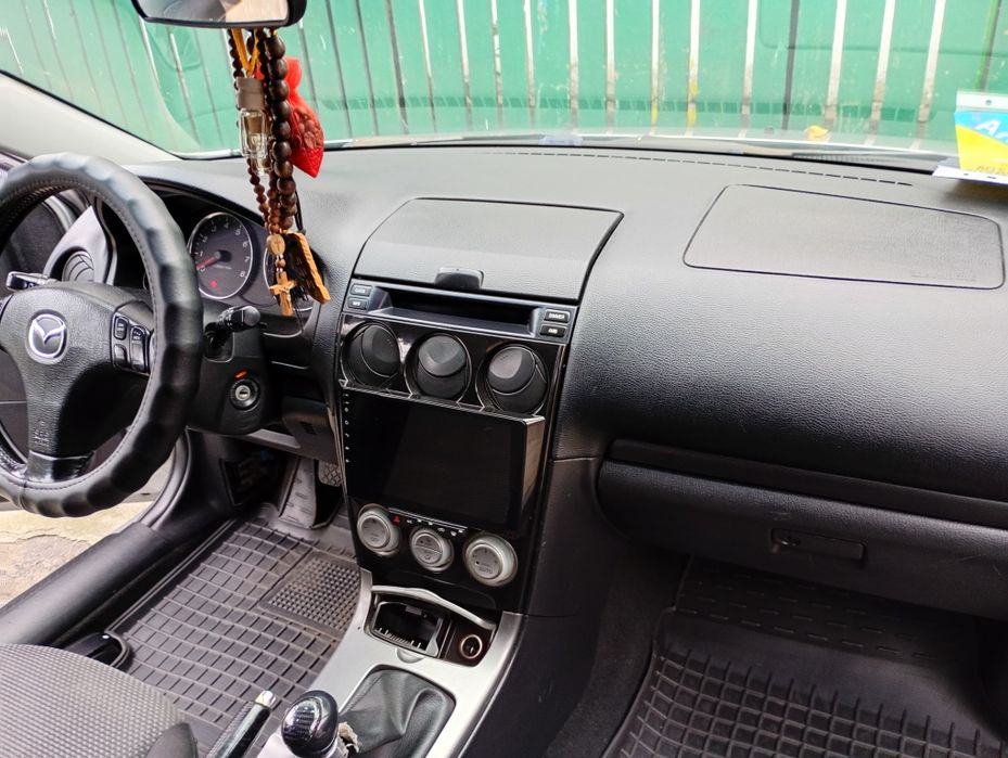 Мазда продаю свое вто.