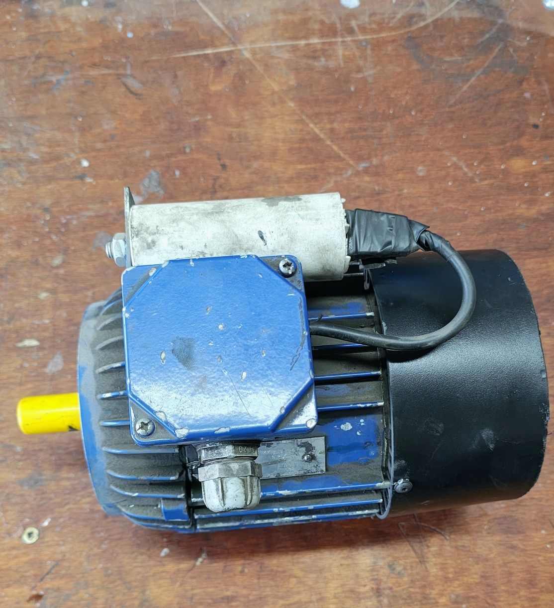 Silnik elektryczny 0.75kw,3000 obr/min