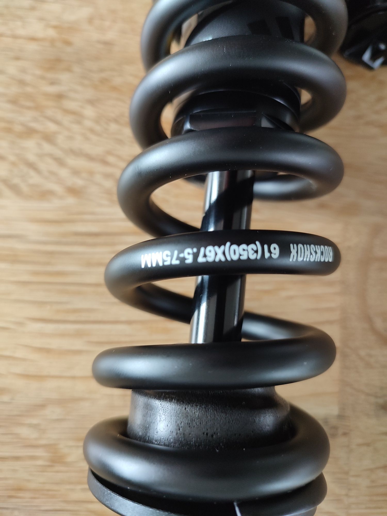 Rock shox super deluxe coil , DH . 250x75 nowy.