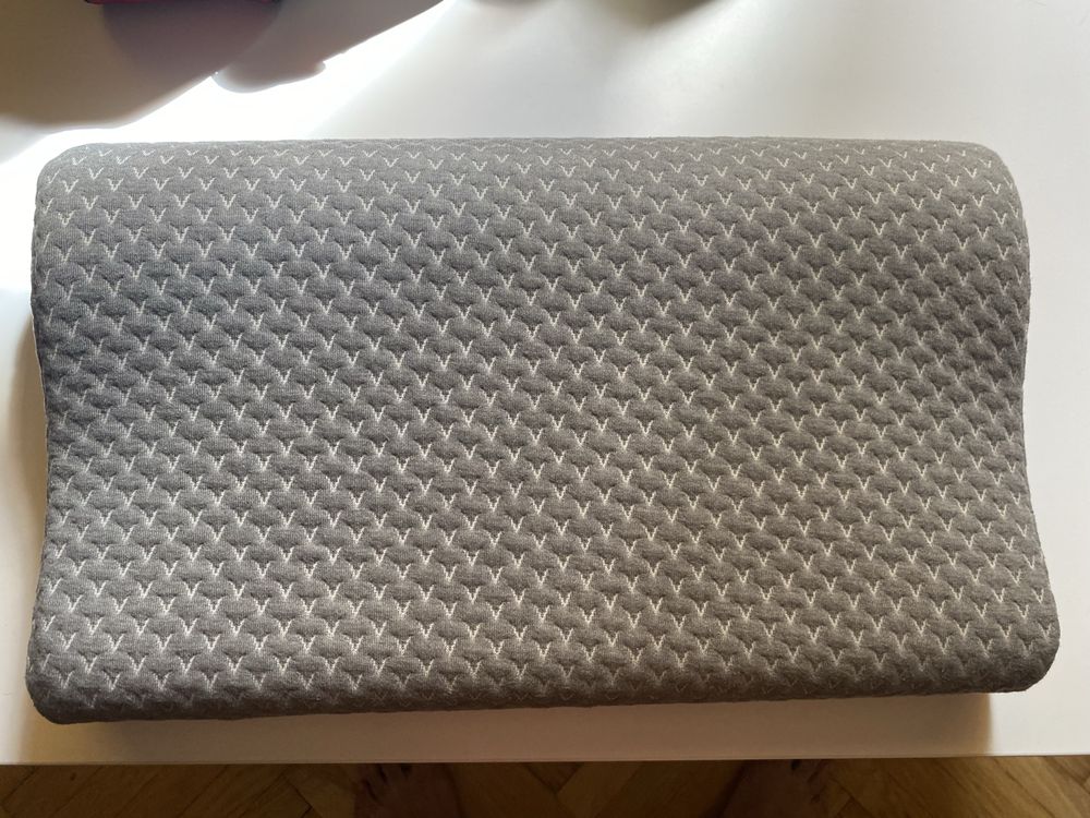 Подушка WELLPUR KVINA сірий 30x50x10/7см