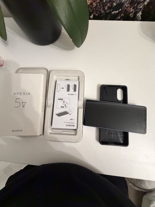 Sony xperia 5 V stan bdb rok gwarancja