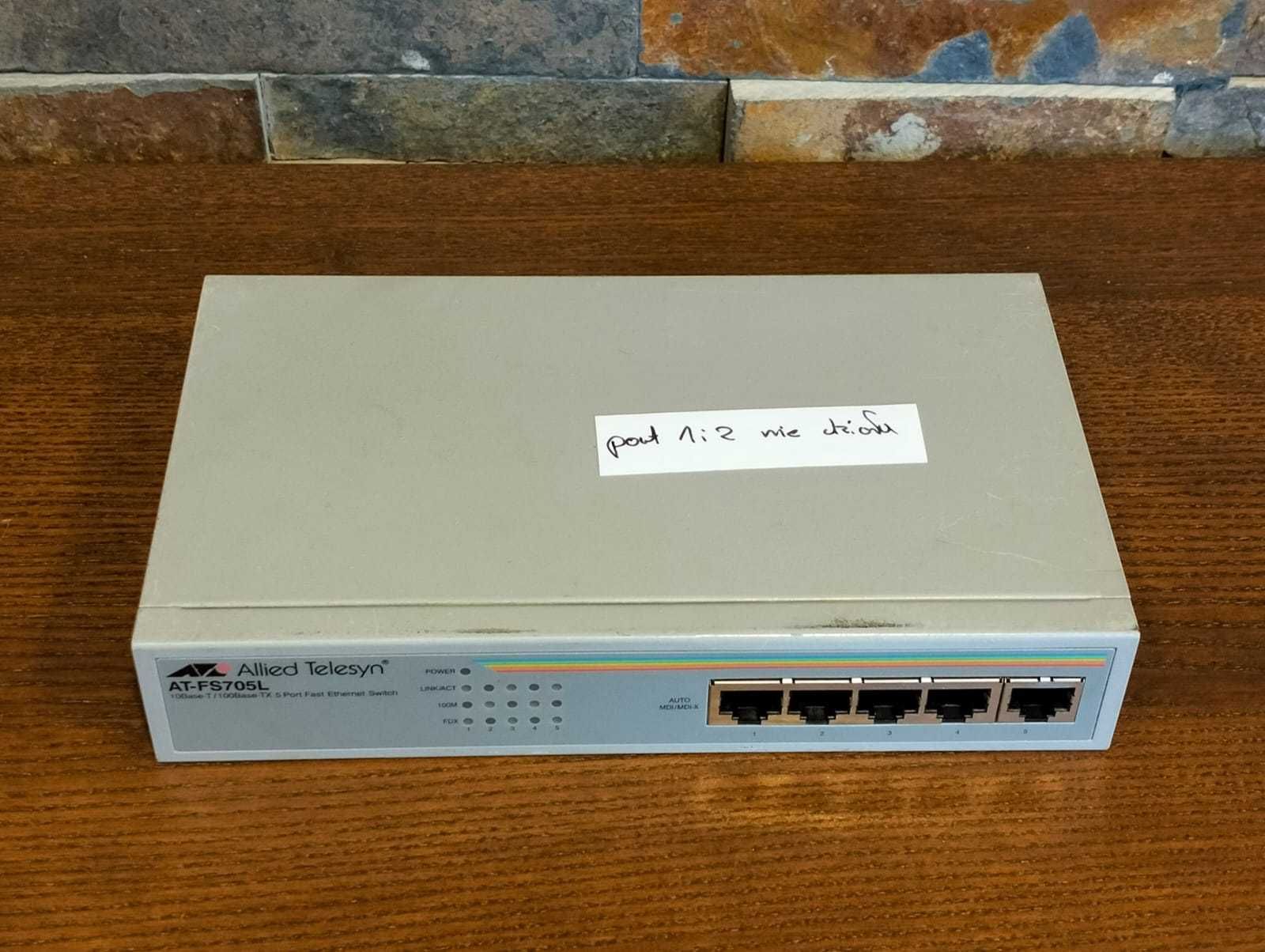 Switch Allied Telesis AT-FS705L 5x 10/100 Mbps