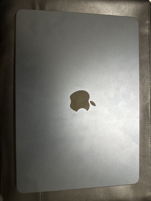 Mac book Air M3 APPLE