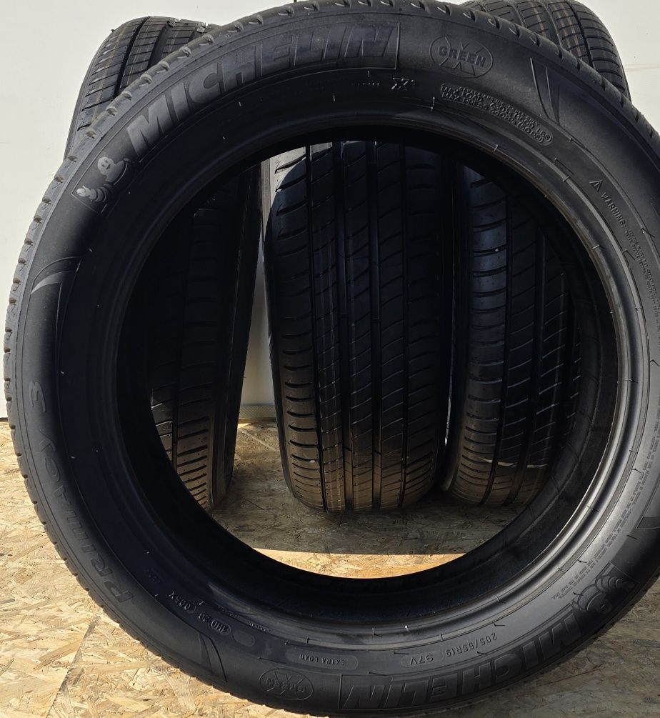4x 205 55 R19 97V Michelin Primacy 3 S1