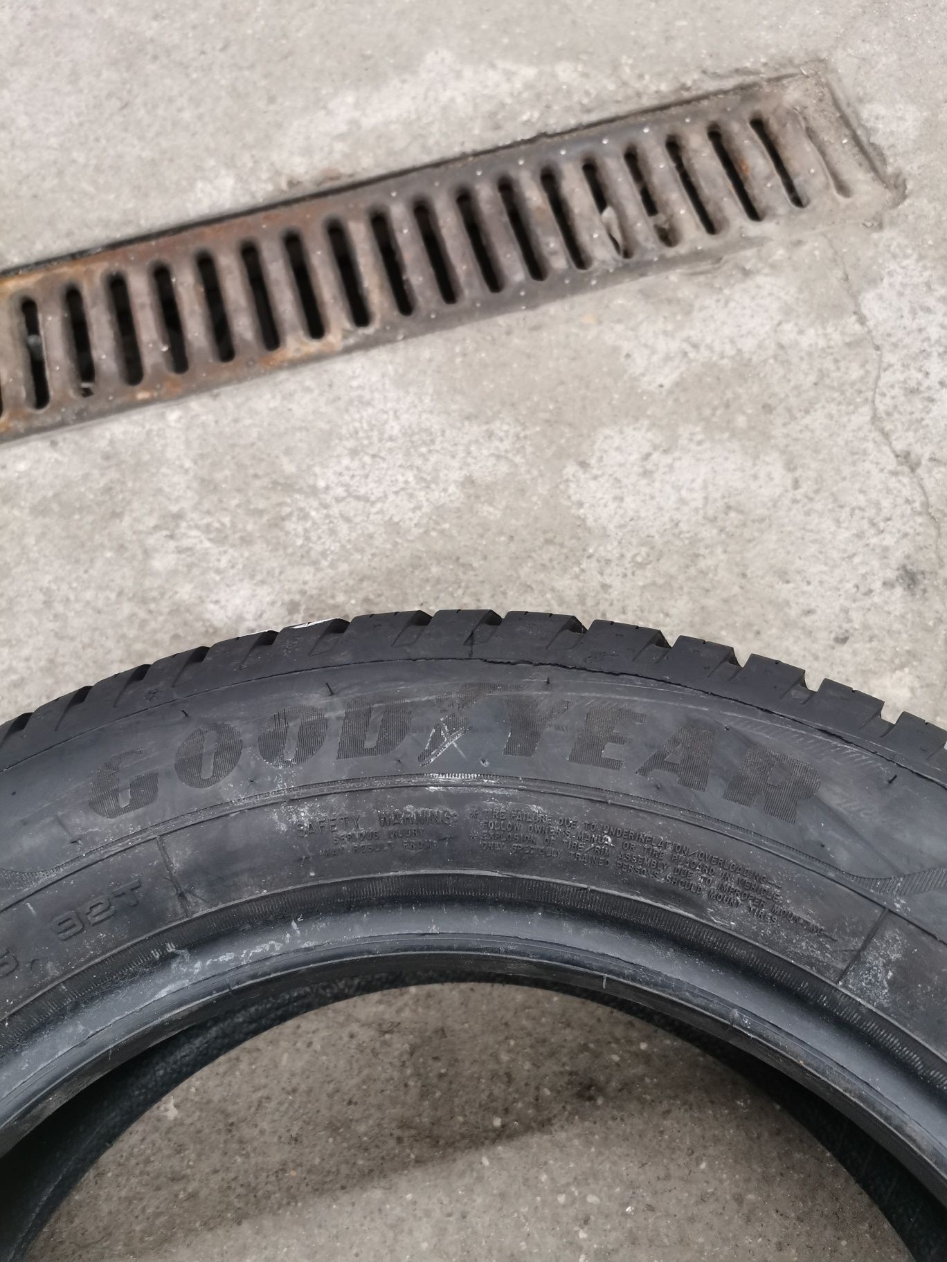 Opona 185/65R15 Goodyear Vector 4Seasons Gen 3 #9