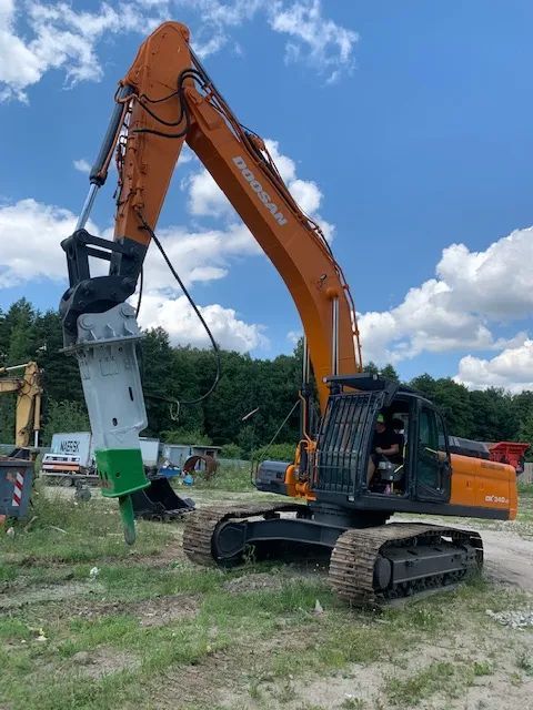 Hydra Ram XG 40 S  Młot hydrauliczny wyburzeniowy HYDRARAM 2850 kg do koparki 28-36 tony