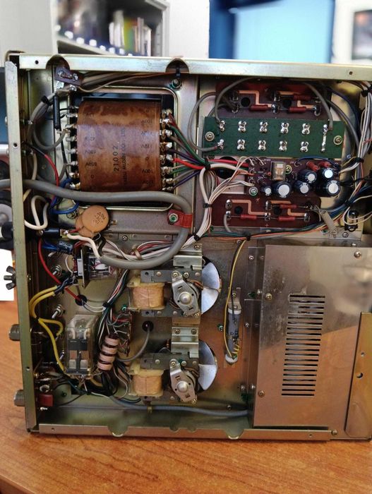 Radioamador Yaesu FL-2100z